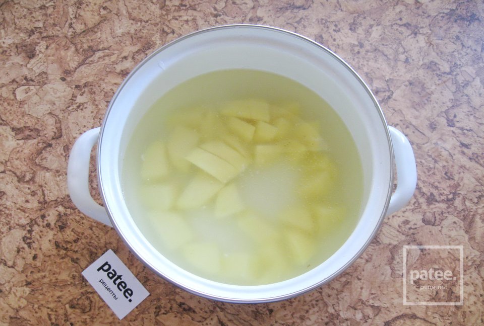 Суп с цветной капустой и свежим зеленым горошком - Шаг 2