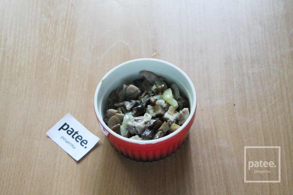 Жюльен с курицей и грибами в микроволновке - Шаг 11