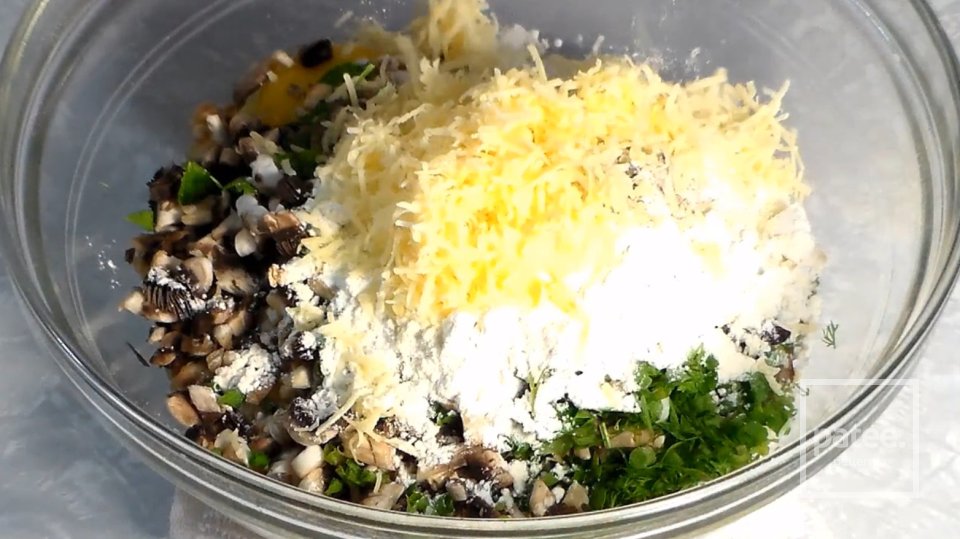 Кабачковые маффины с сыром - Шаг 7