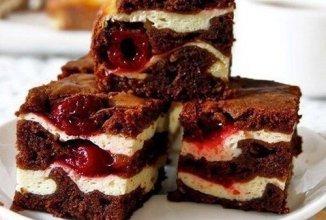 Брауні з вишнями і сиром