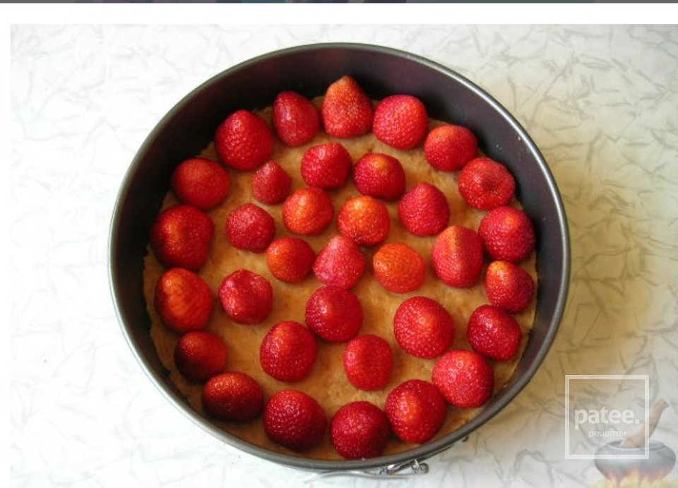 Клубничный йогуртовый торт (без выпечки) - Шаг 6