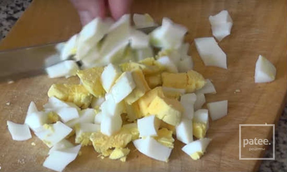 Крабовый салат в апельсинах - Шаг 1