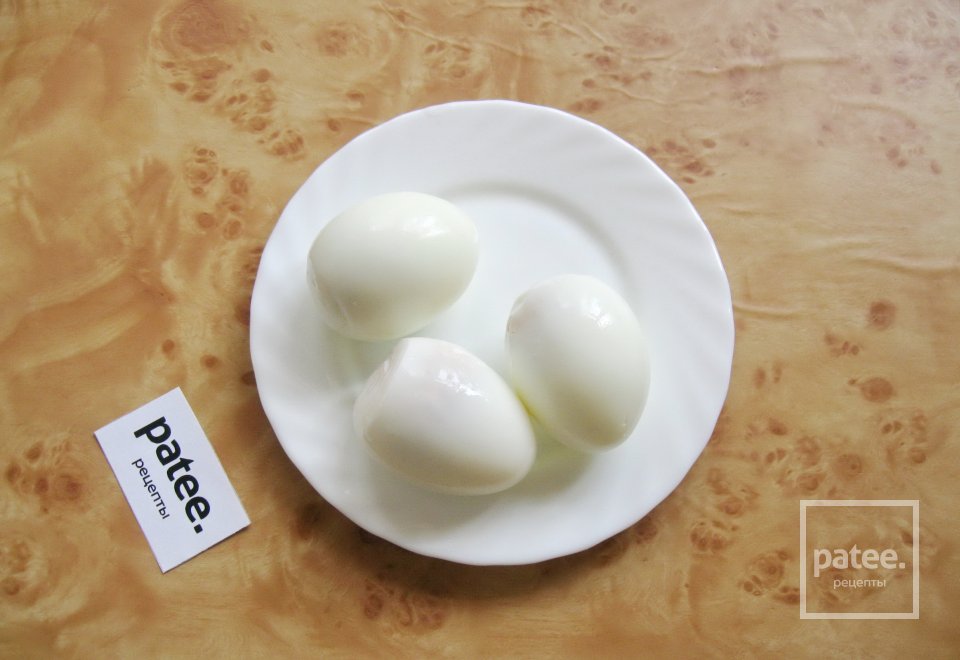 Яйца фаршированные сыром и чесноком - Шаг 3