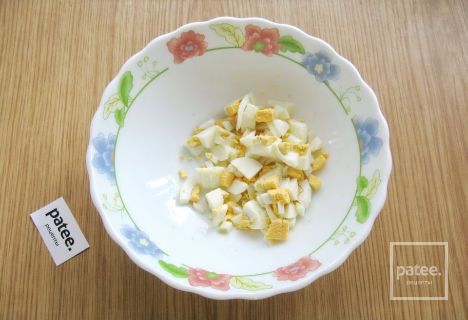 Салат из молодой капусты и картофеля - Шаг 2