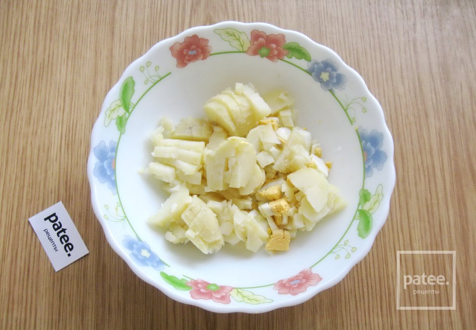 Салат из молодой капусты и картофеля - Шаг 3