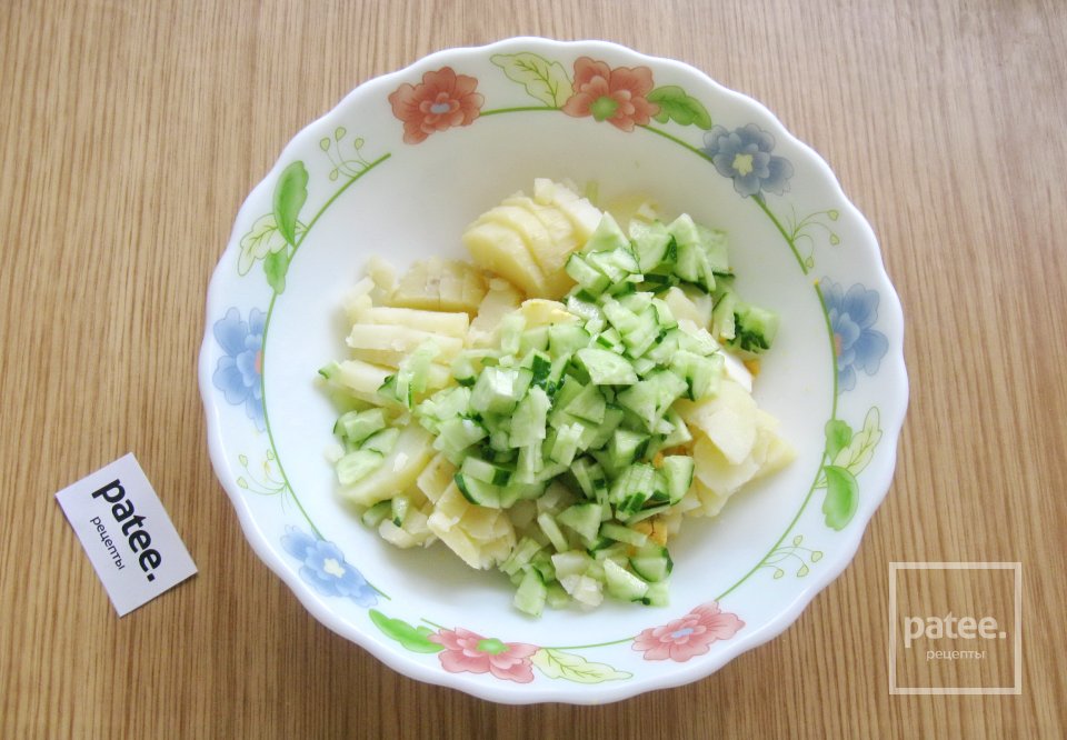 Салат из молодой капусты и картофеля - Шаг 4