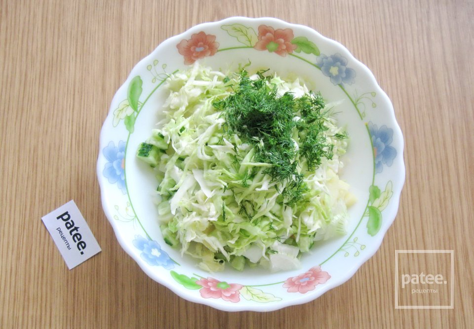 Салат из молодой капусты и картофеля - Шаг 7