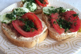 Бутеры с тунцом