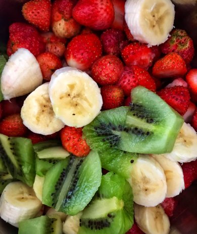 Коктейль 🍸 клубничный - Шаг 1