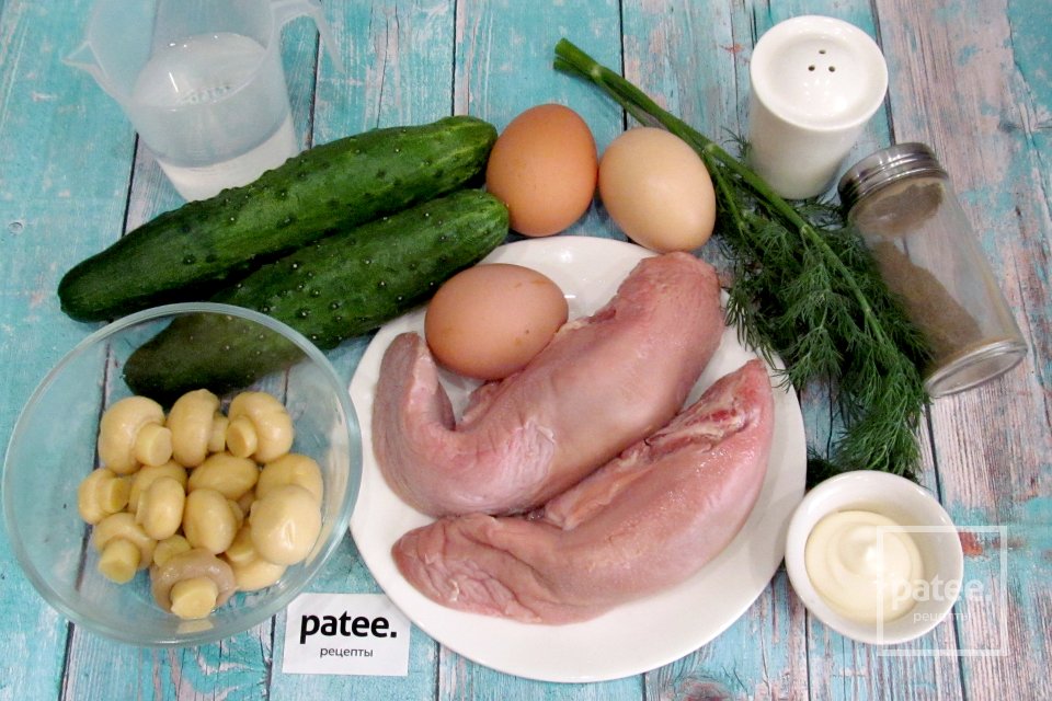 Салат с языком и маринованными грибами - Шаг 1