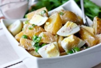 Салат из яиц и картофеля