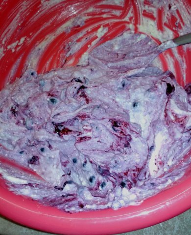 Творожная запеканка с черникой - Шаг 9