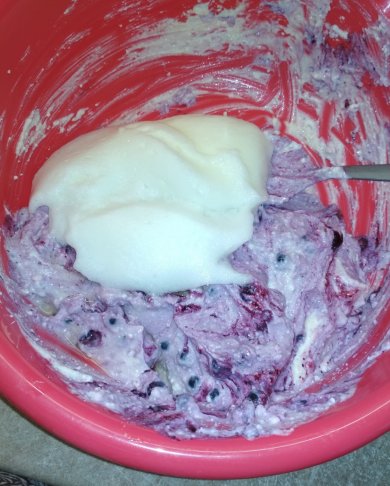 Творожная запеканка с черникой - Шаг 11