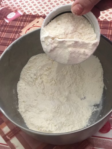 Творожно-песочный пирог с ягодами - Шаг 1