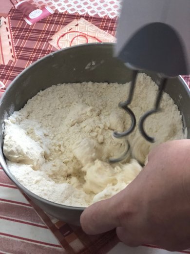 Творожно-песочный пирог с ягодами - Шаг 6