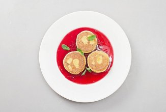 Сырники с кукурузной мукой и вареньем