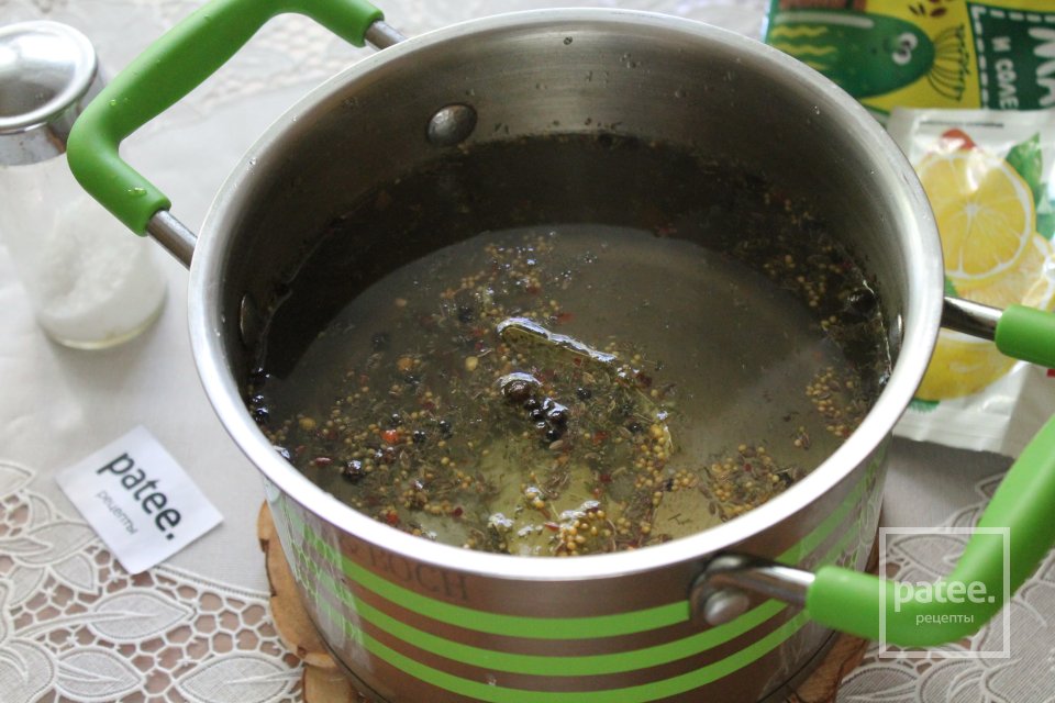 Огурцы маринованные с лимонной кислотой и сухой приправой для маринования - Шаг 10