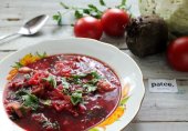 Борщ с говядиной, копчёными ребрами и фасолью