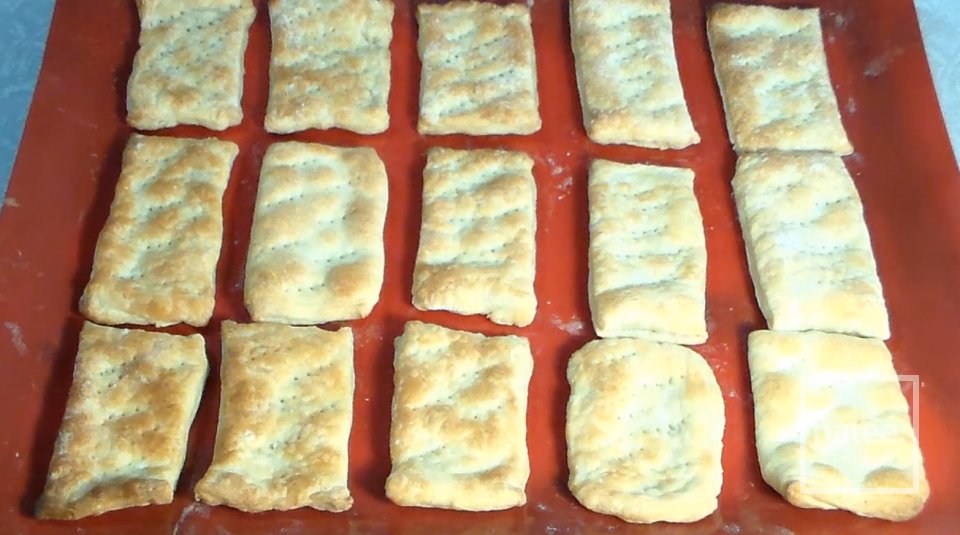 Слойки с клубникой и сливочным кремом - Шаг 5