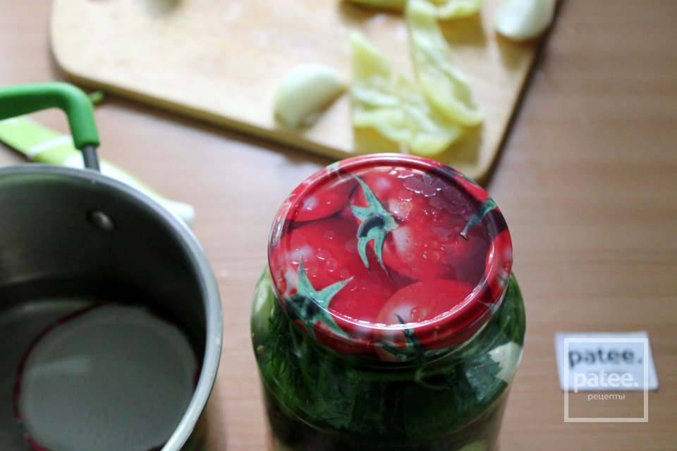 Огурцы дольками маринованные с овощами и лимонкой - Шаг 9