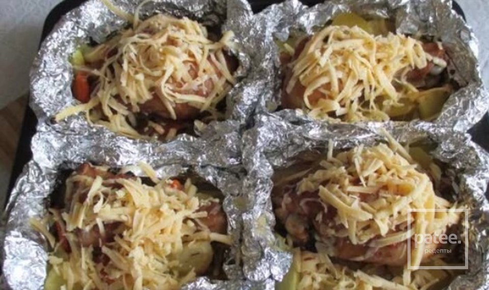 Куриные голени с картошкой в духовке - Шаг 2