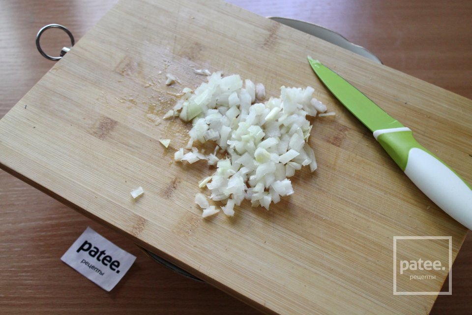 Котлеты из мясного фарша с сухарями - Шаг 4