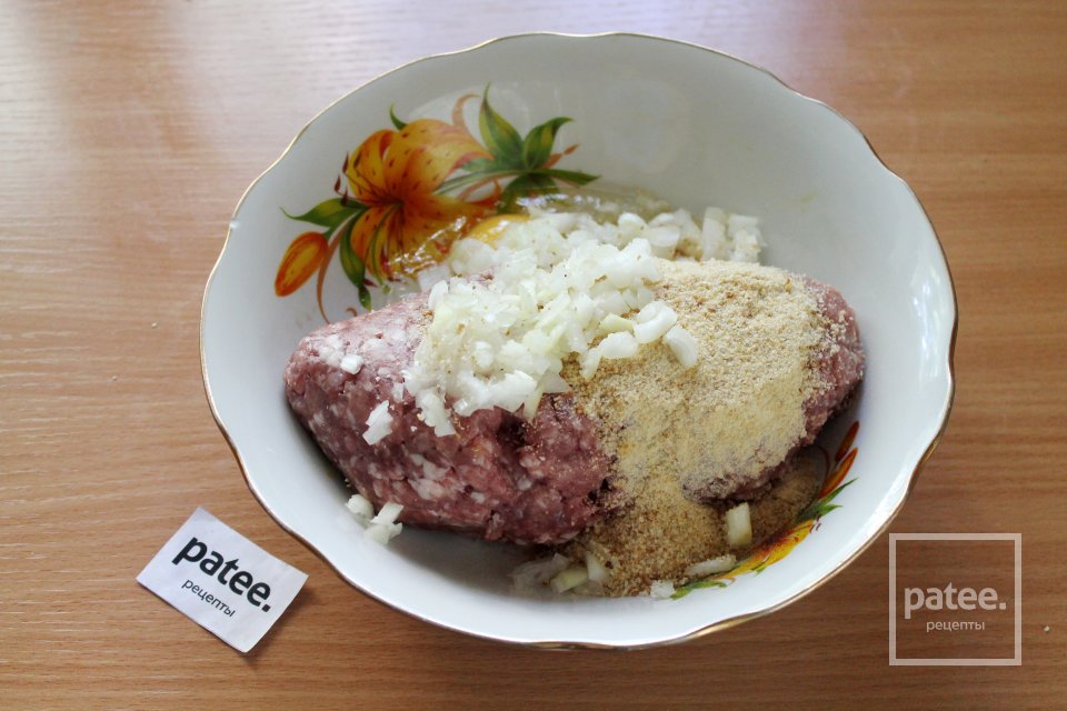 Котлеты из мясного фарша с сухарями - Шаг 5