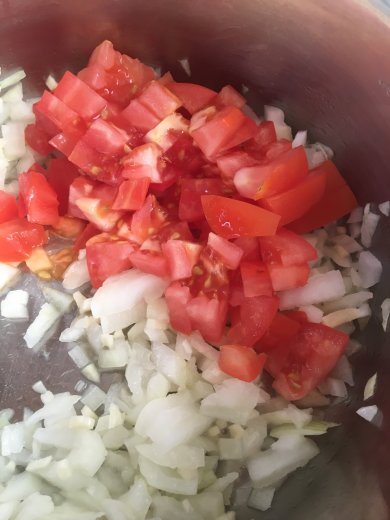 ТОМАТНЫЙ 🍅 СУП 🥣 С КАБАЧКОМ - Шаг 2