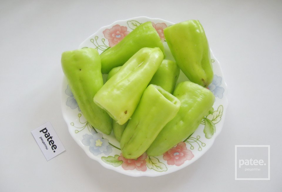 Перец, фаршированный свининой с кабачком в мультиварке - Шаг 7