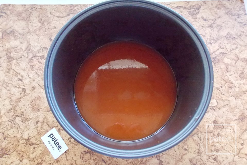 Перец, фаршированный свининой с кабачком в мультиварке - Шаг 9