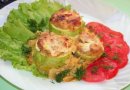 Запечённые фаршированные кабачки
