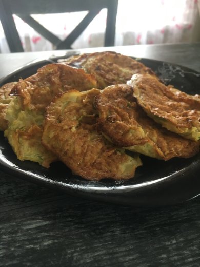 Кабачковые оладьи в духовке - Шаг 1