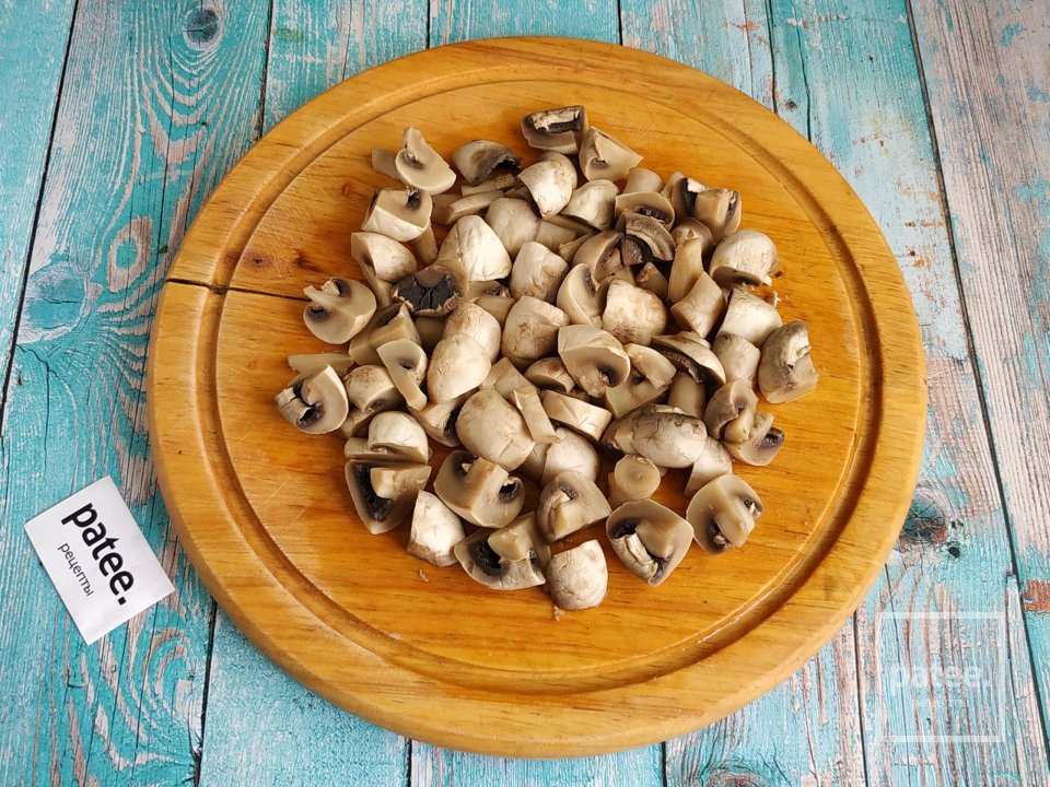 Салат с курицей и солёными огурцами - Шаг 5