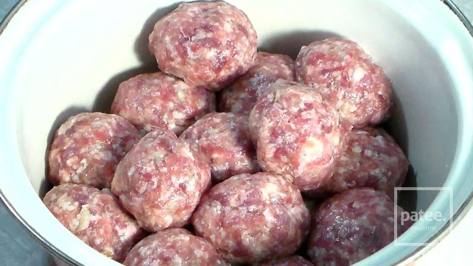 Мясные тефтели в томатном соусе - Шаг 5