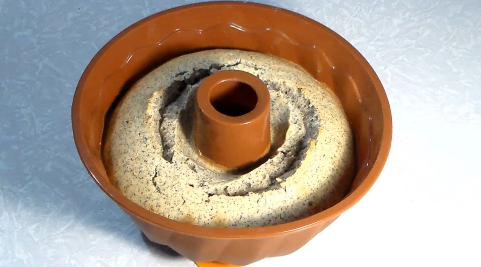 Кекс на кефире, с маком - Шаг 8