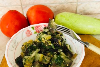 Баклажанная закуска с чесноком
