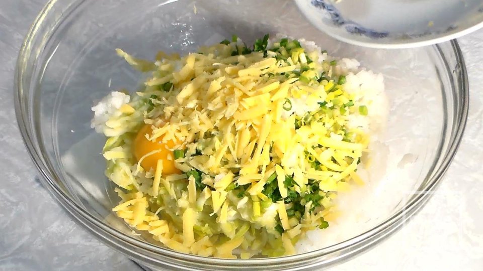 Овощные биточки из кабачка - Шаг 5