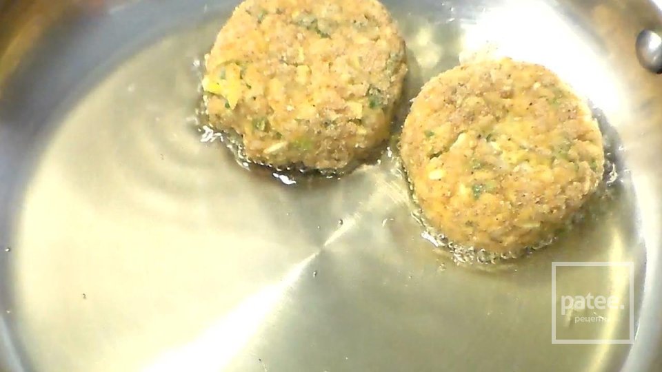 Овощные биточки из кабачка - Шаг 8