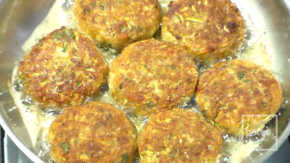 Овощные биточки из кабачка - Шаг 9