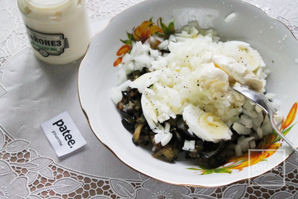 Вкуснейший салат из баклажанов с яйцом - Шаг 19