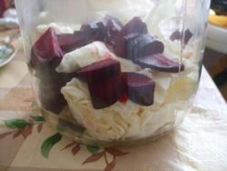 КАПУСТА СО СВЕКЛОЙ НА ЗИМУ В БАНКАХ - Шаг 7