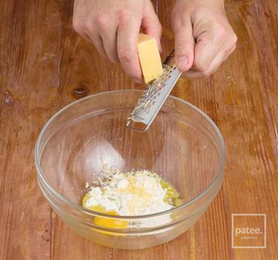 Свинина с томатами и чесноком под сырным суфле - Шаг 4