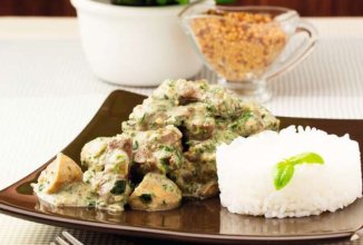 Говяжья печень с шампиньонами и шпинатом