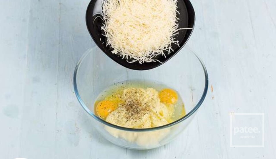 Картофельные «гнезда» с грибами и зеленым горошком - Шаг 2