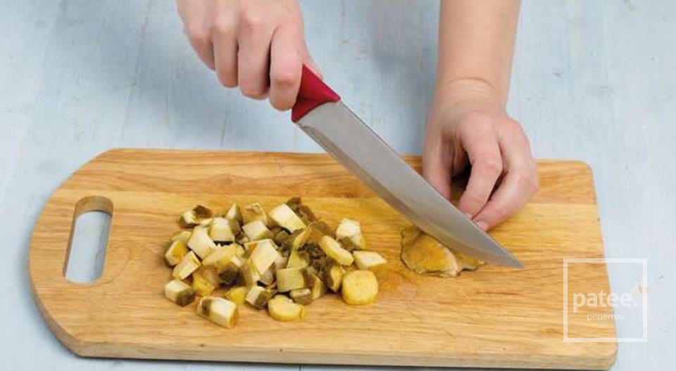 Картофельные «гнезда» с грибами и зеленым горошком - Шаг 4