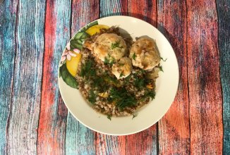 Гречка с мясными шариками