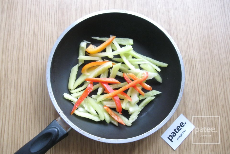 Салат с баклажанами, перцем и огурцами - Шаг 5