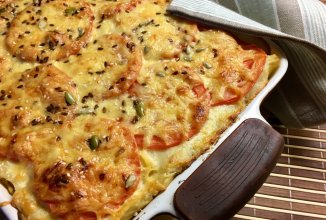 Запеканка под сливочным соусом.