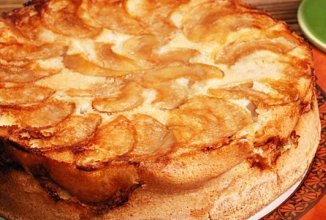 Шарлотка с яблоками