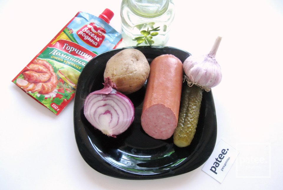 Картофельный салат с копченой колбасой - Шаг 1